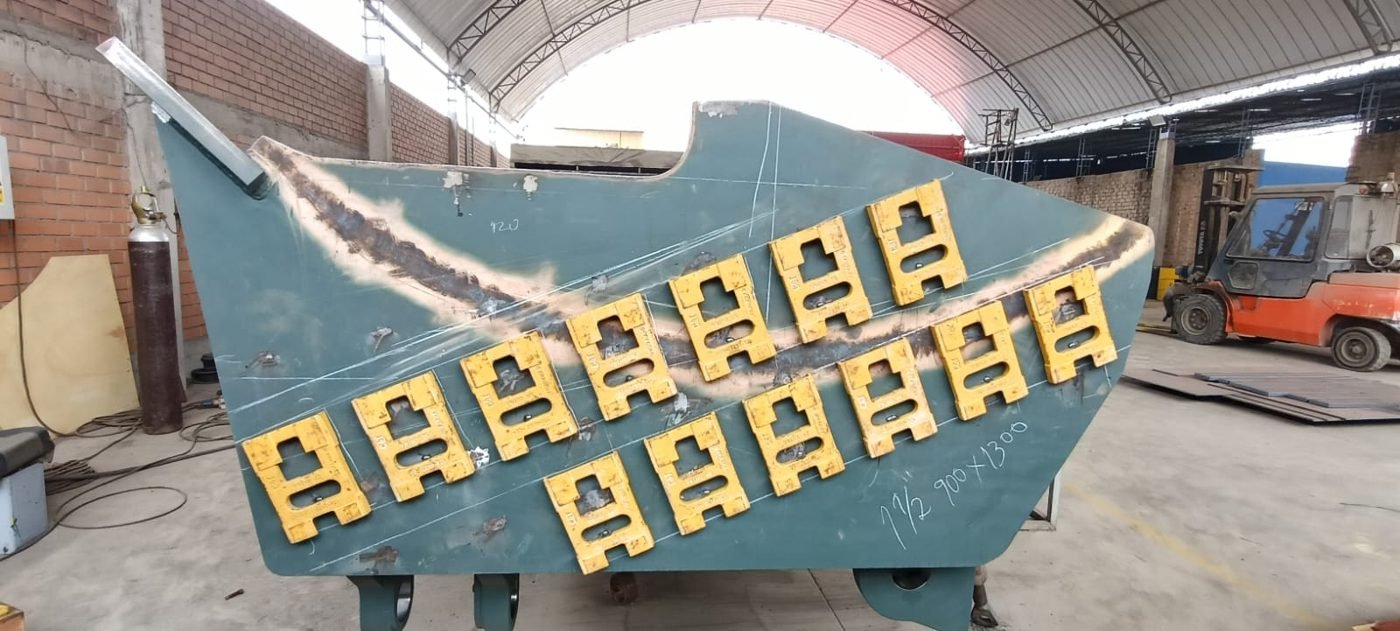 Barrenado y alineamiento de lift arm D9 Caterpillar